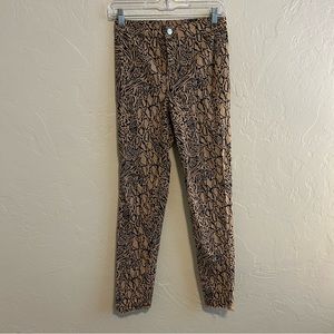 Womens' Divided H&M Leapord Print Jeans Raw Hem Skinny Denim Size 4
